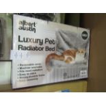 Albert Austin Grey Luxury Pet Radiator Bed - Unchecked & Boxed.