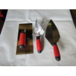 3x Different Sized Trowels - Good Condition.