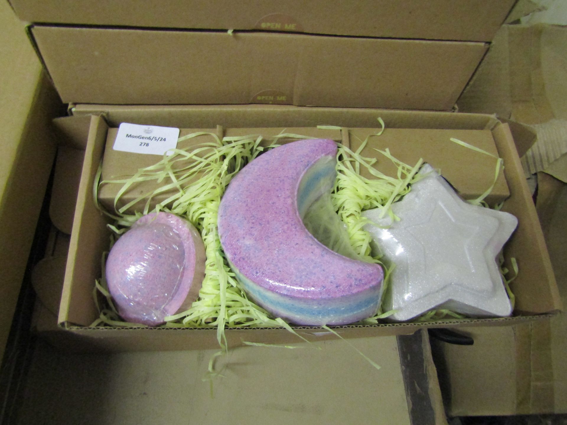 4x Bath Fizzer Trio Reach For The Stars - All New & Packaged.