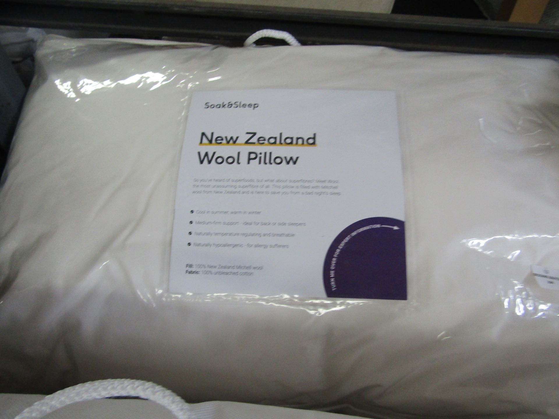 Soak & Sleep Soak & Sleep New Zealand Wool Standard Pillow - Medium/Firm RRP 48About the Product(s)