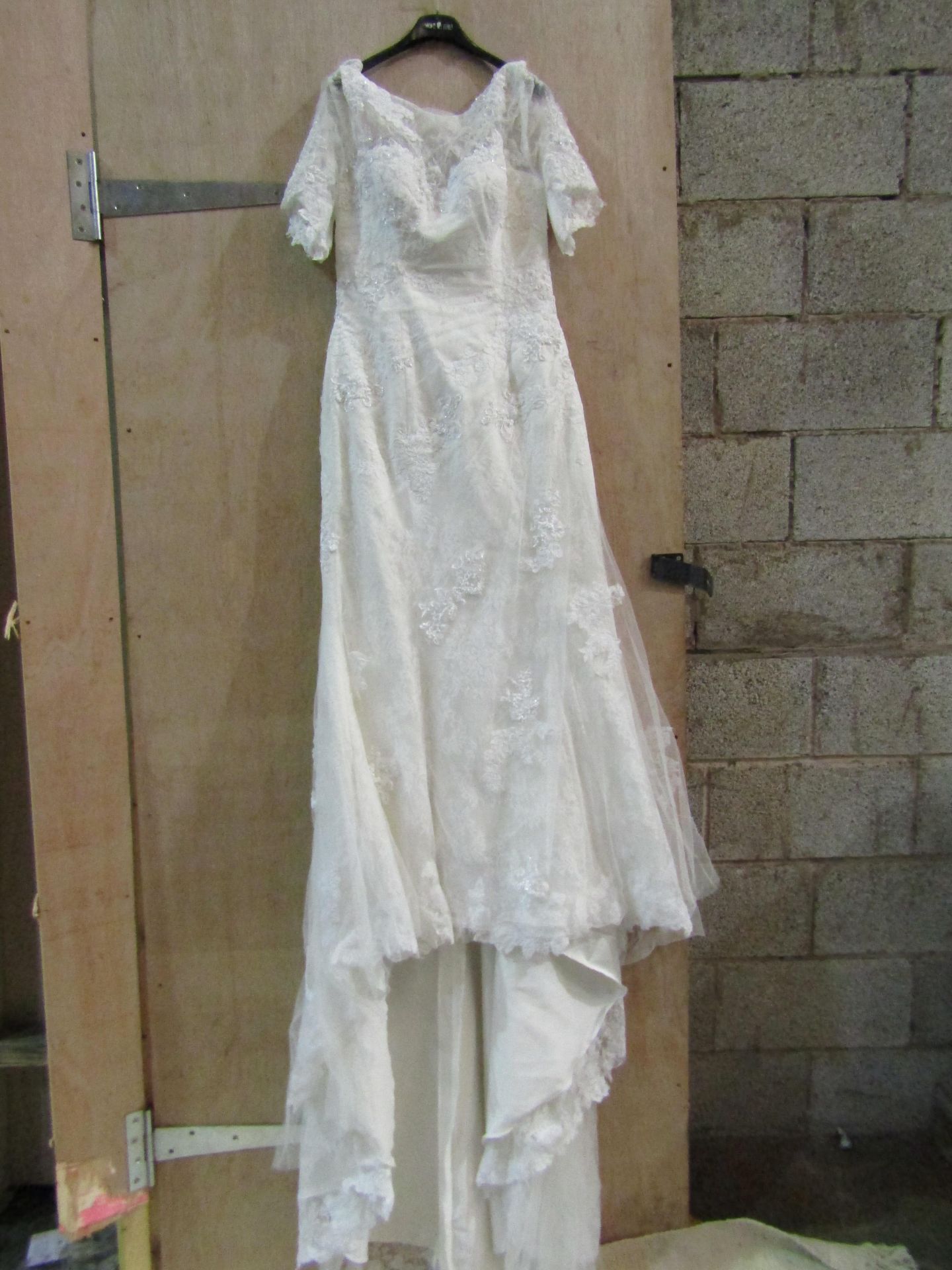 Approx 500 pieces of wedding shop stock to include wedding dresses, mother of the bride, dresses, - Image 106 of 108