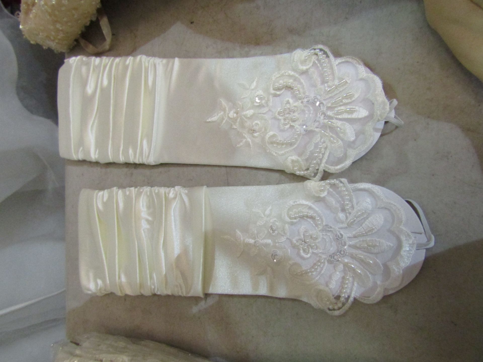 Approx 500 pieces of wedding shop stock to include wedding dresses, mother of the bride, dresses, - Image 23 of 108