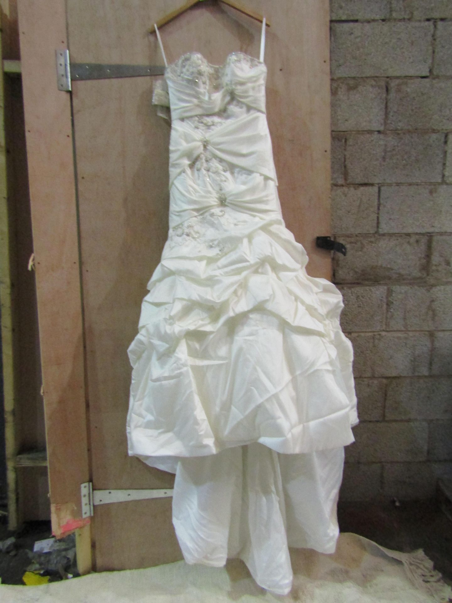 Approx 500 pieces of wedding shop stock to include wedding dresses, mother of the bride, dresses, - Image 4 of 108