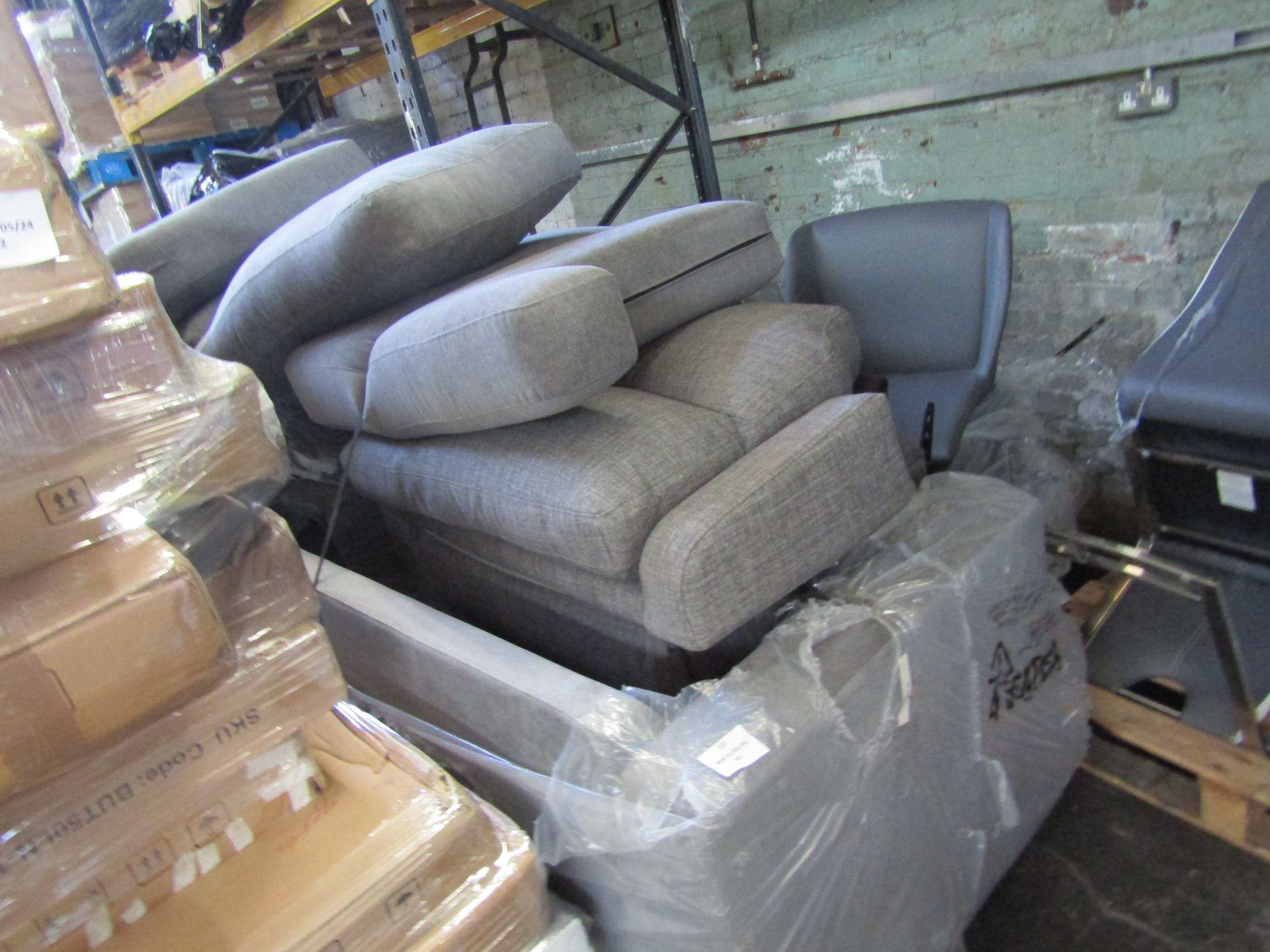 4 x DFS Ex-Retail Customer Returns Mixed Lot - Total RRP est. 3196About the Product(s) This lot