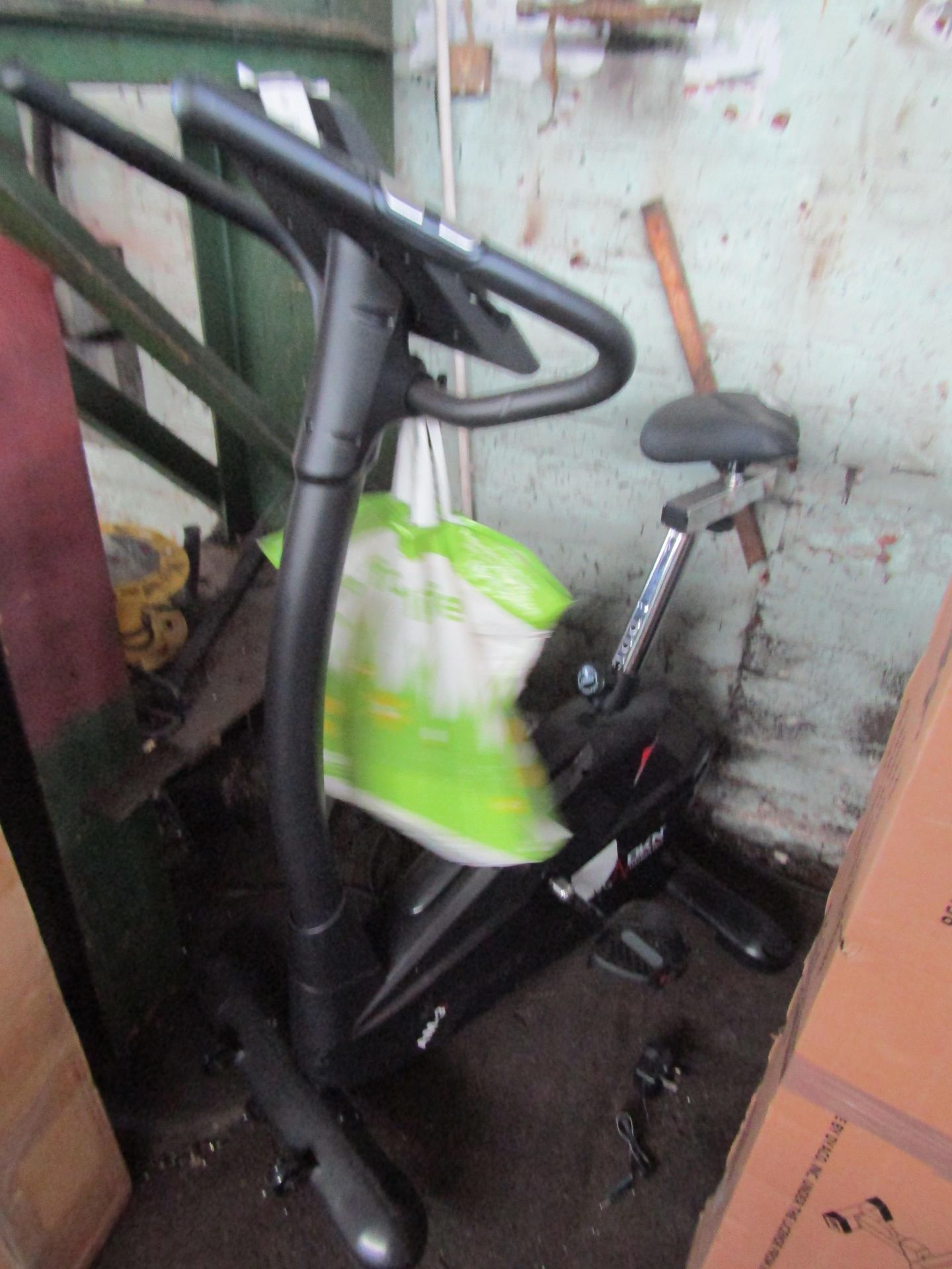 Sweatband DKN AM-3i Exercise Bike RRP 369.00 About the Product(s) Condition of Lot Unchecked: This