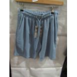 Five Threads Urban Goods Male Shorts Blue, Size: XS - Good Condition.