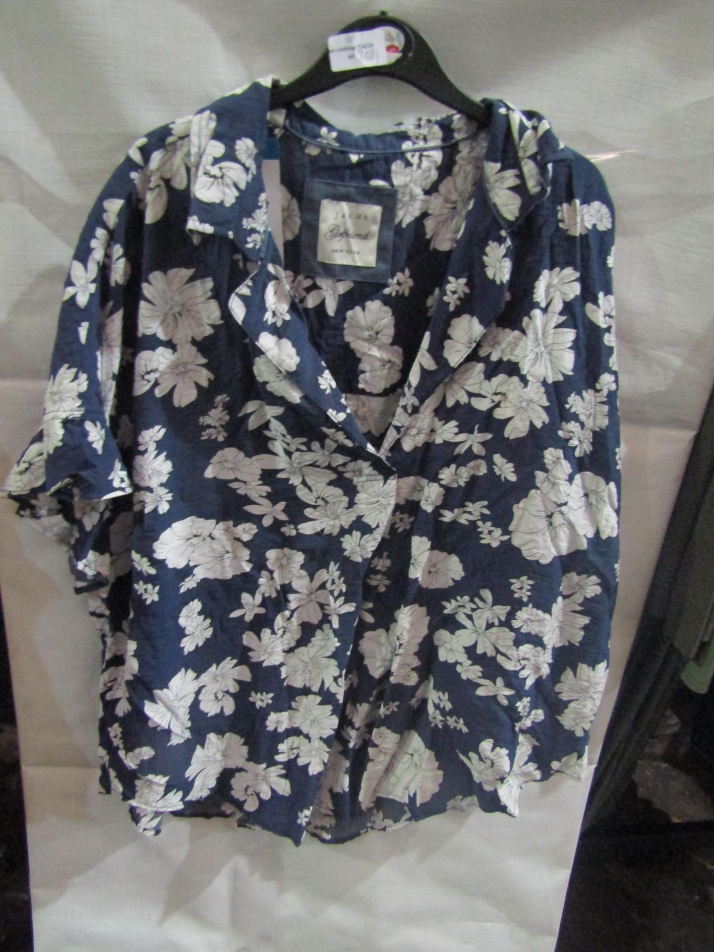 Jacks Girlfriend New York Ladies Blouse Floral Blue, Size: L - Good Condition.