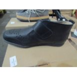 JD Williams Cushion-Walk Ladies Shoes, Size: 9E - Unused & Boxed.