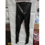 1x Box Containing Approx 40x Pretty Little Thing Shape Black Faux Leather Lace Insert Leggings, Size