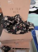 Of The Bea Silk Headband Beatrice Jenkins Floral RRP 85About the Product(s)Drawing on the beauty