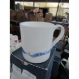 Alice Peto Pea Pod Mug Blue RRP 15About the Product(s)Featuring original hand-painted rosehips and