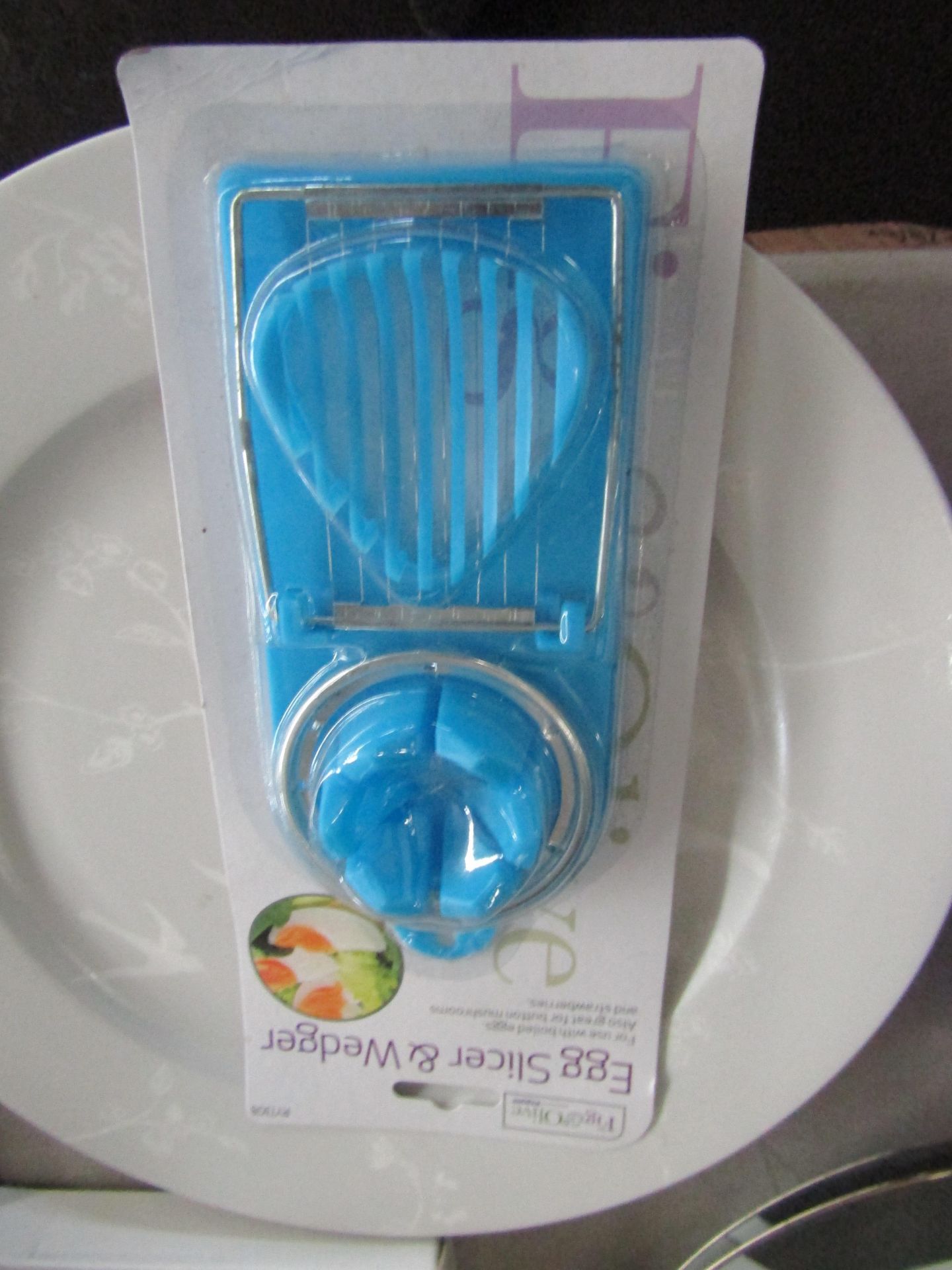 Pasck of 6 Egg/Veg slicer and wedger, new