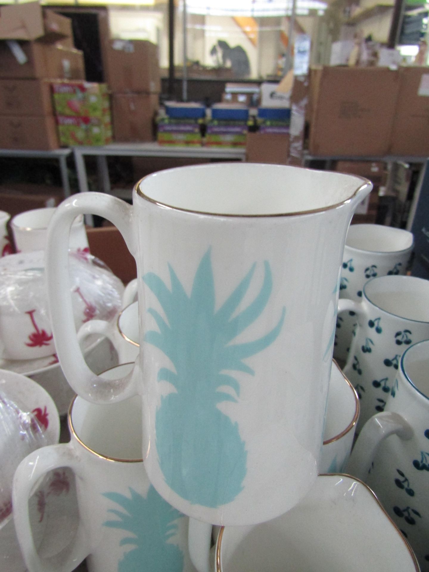 Alice Peto Pineapple Jug 1 Pint RRP 42About the Product(s)Bring some tropical vibes to your