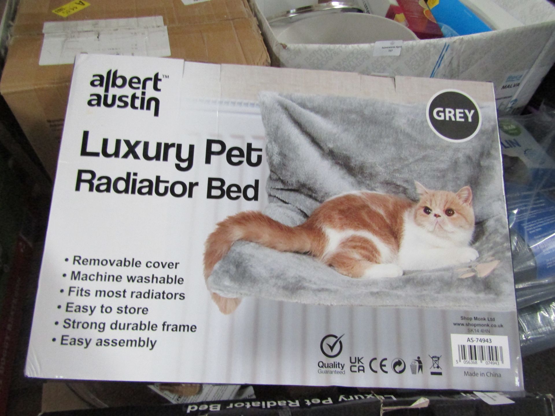Luxury pet radiator bed, unchecked and boxed