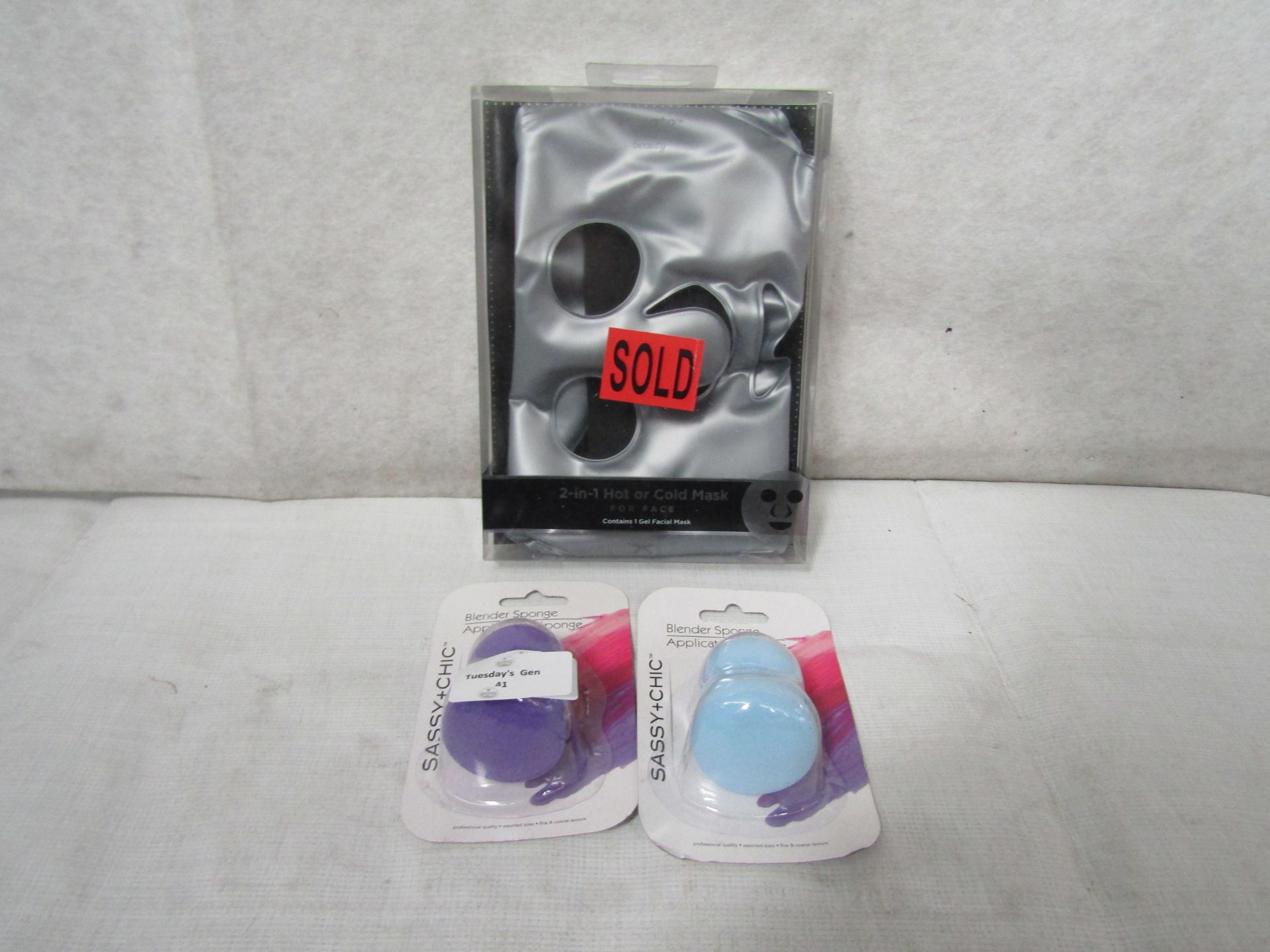 2X Sassy + Chic - Blender Sponges - Packaged. 1x Equate - 2-in-1 Hot or Cold Face Mask - Packaged.