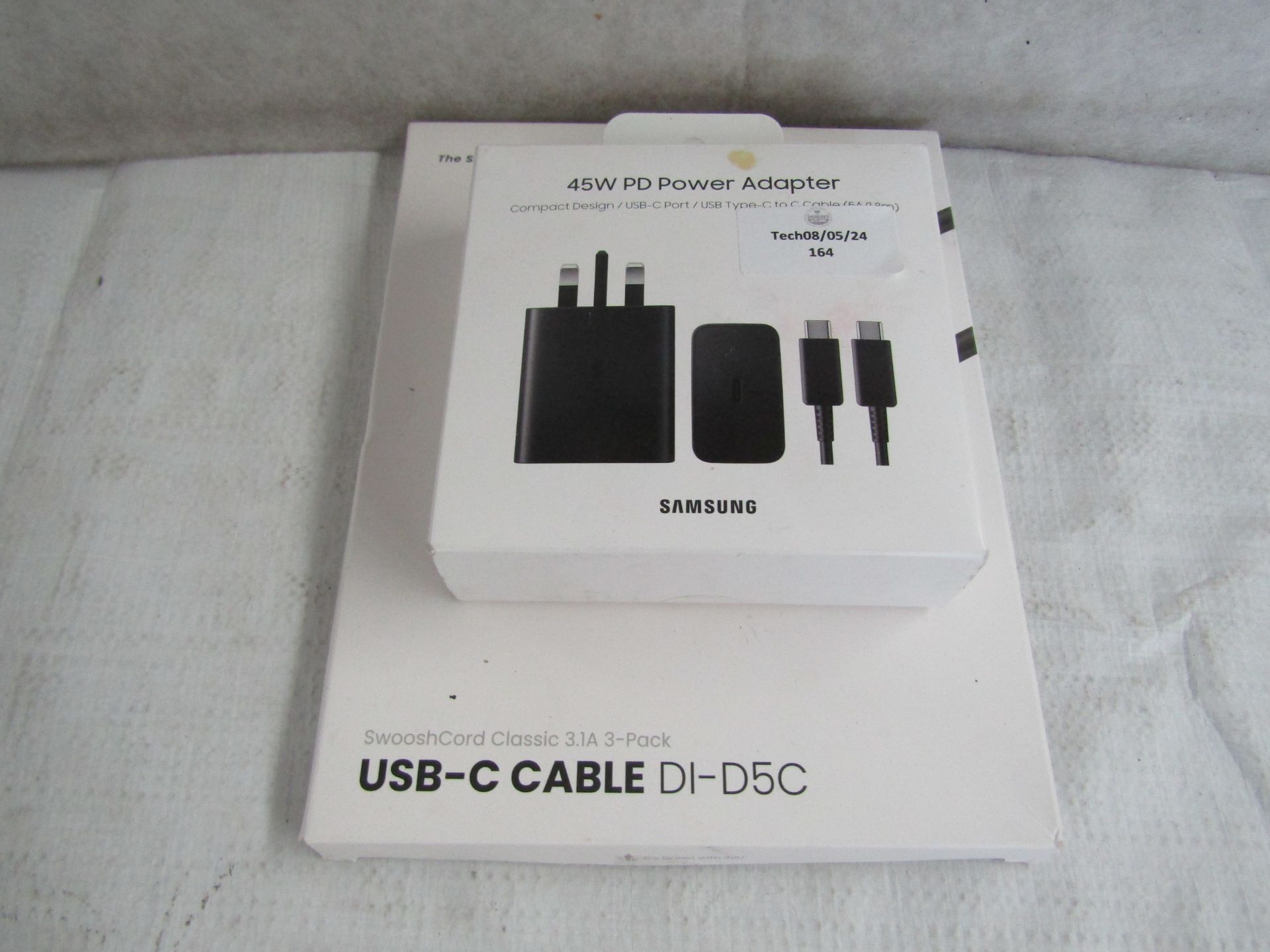 2x Items Being - 1x Iniu USB-C Cable DI-D5C - 1x Samsung PD Power Adapter USB-C Port - Both