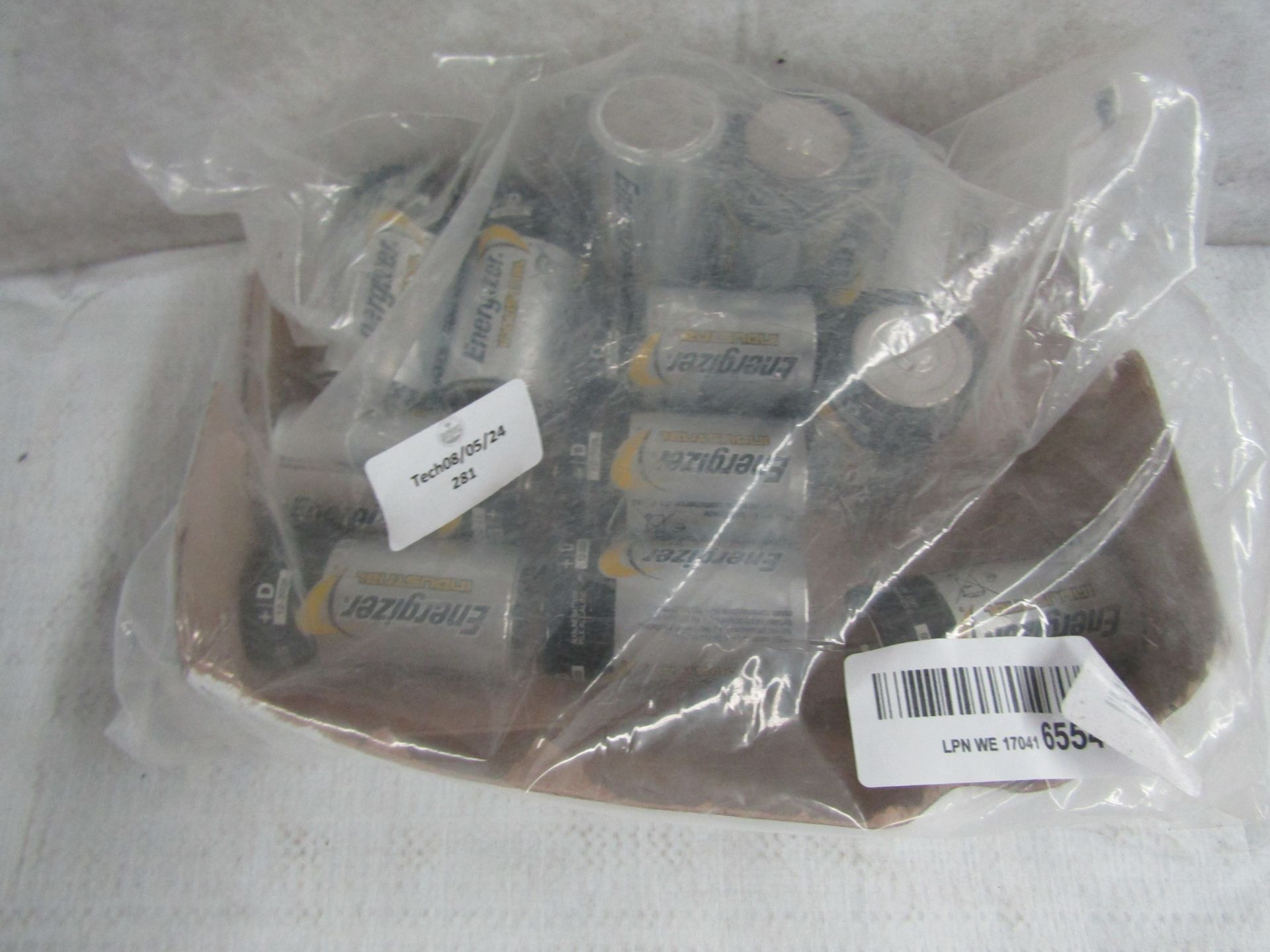 Approx 12x +D Batteries, Unchecked & Loose In Package.