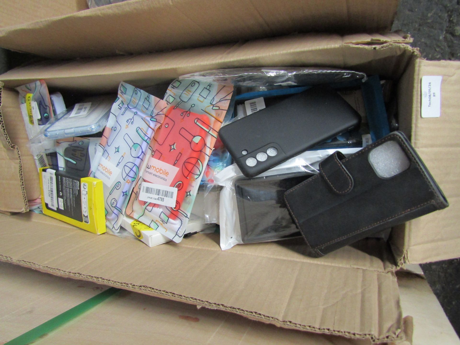 Box Of Approx 20+ Various Assorted Phone Cases - All Unchecked.