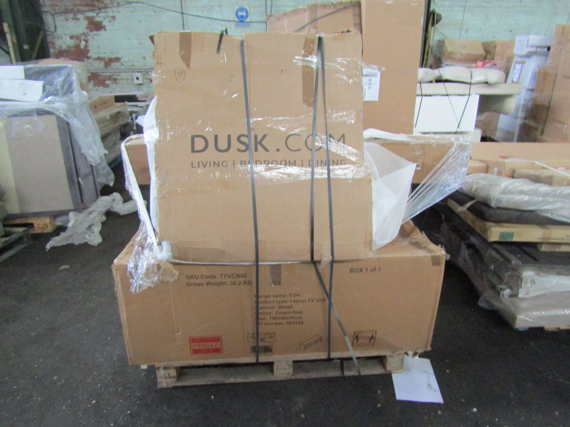 4 x Dusk Ex-Retail Customer Returns Mixed Lot - Total RRP est. 1389About the Product(s) This lot