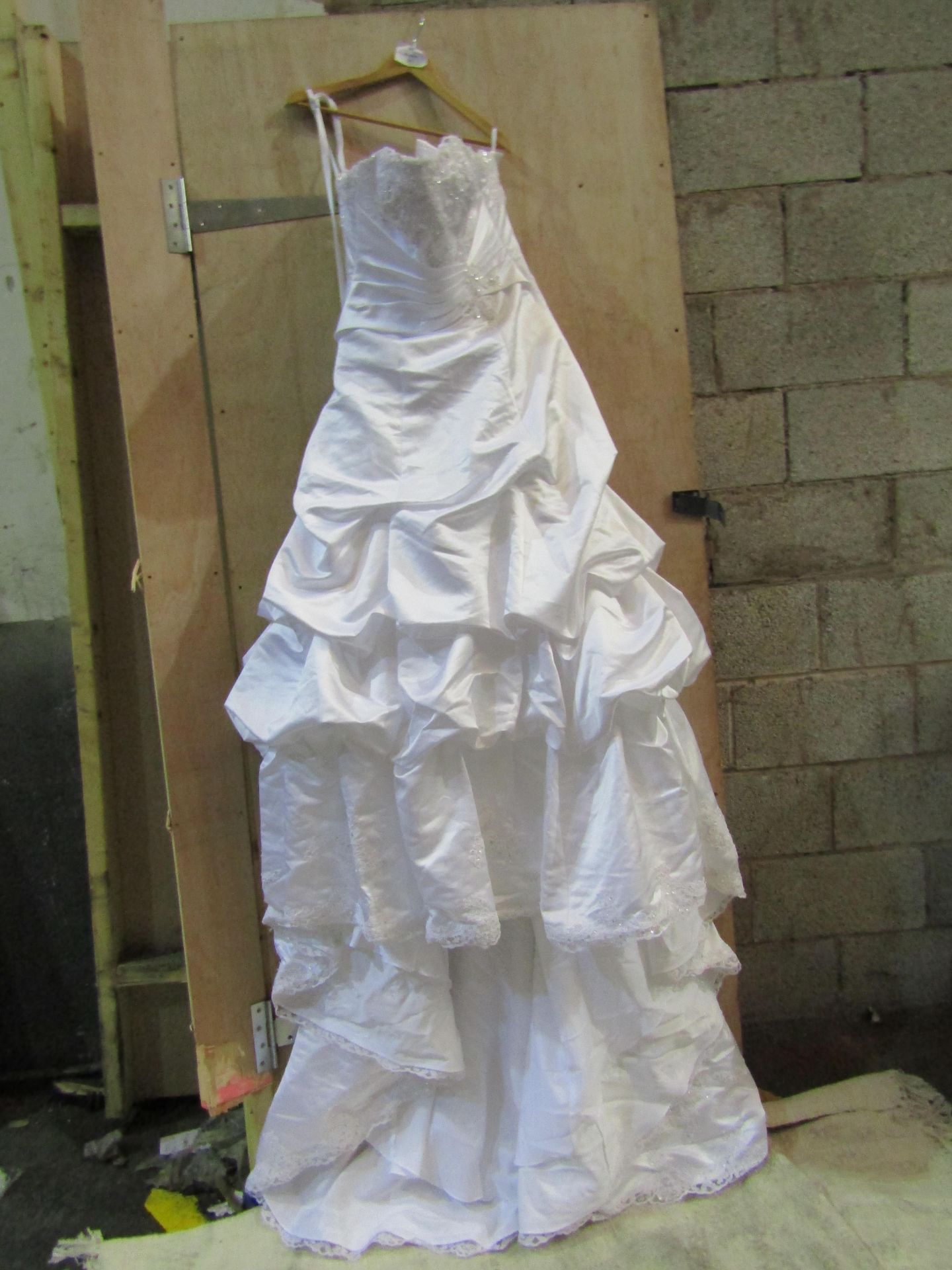 Approx 500 pieces of wedding shop stock to include wedding dresses, mother of the bride, dresses, - Image 25 of 43