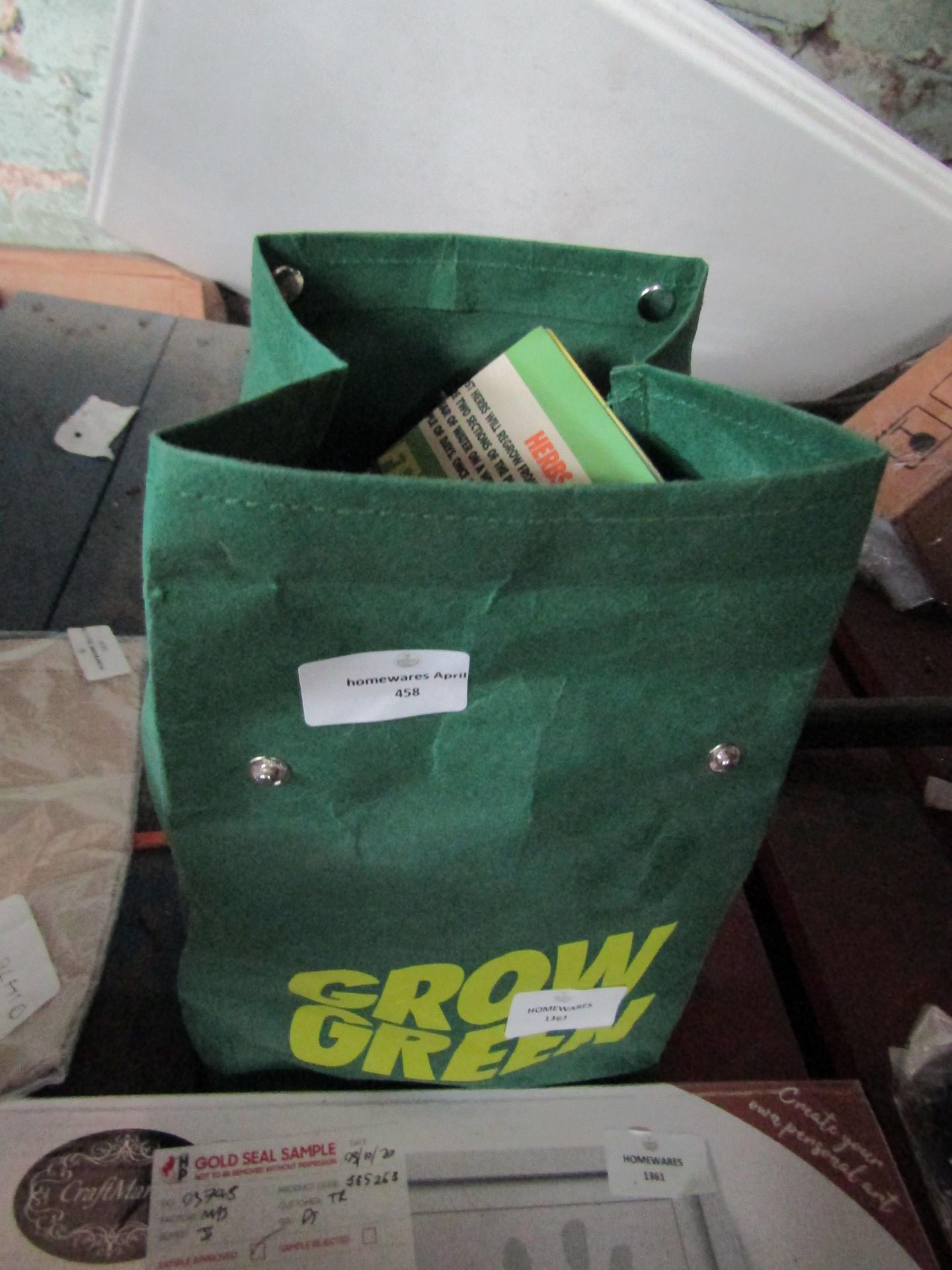 Grow Green - Herbs & Veg Set - Unchecked.