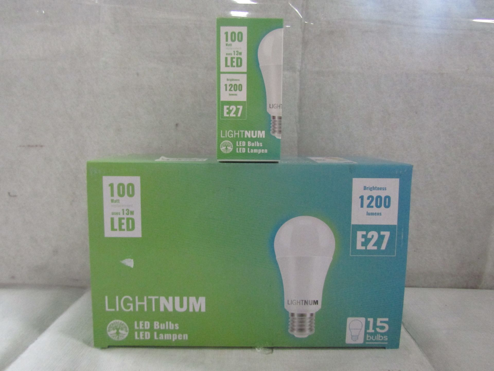 2X LIGHTNUM - E27 1200 Lumen LED Light Bulbs - Pack of 15 - New & Boxed.