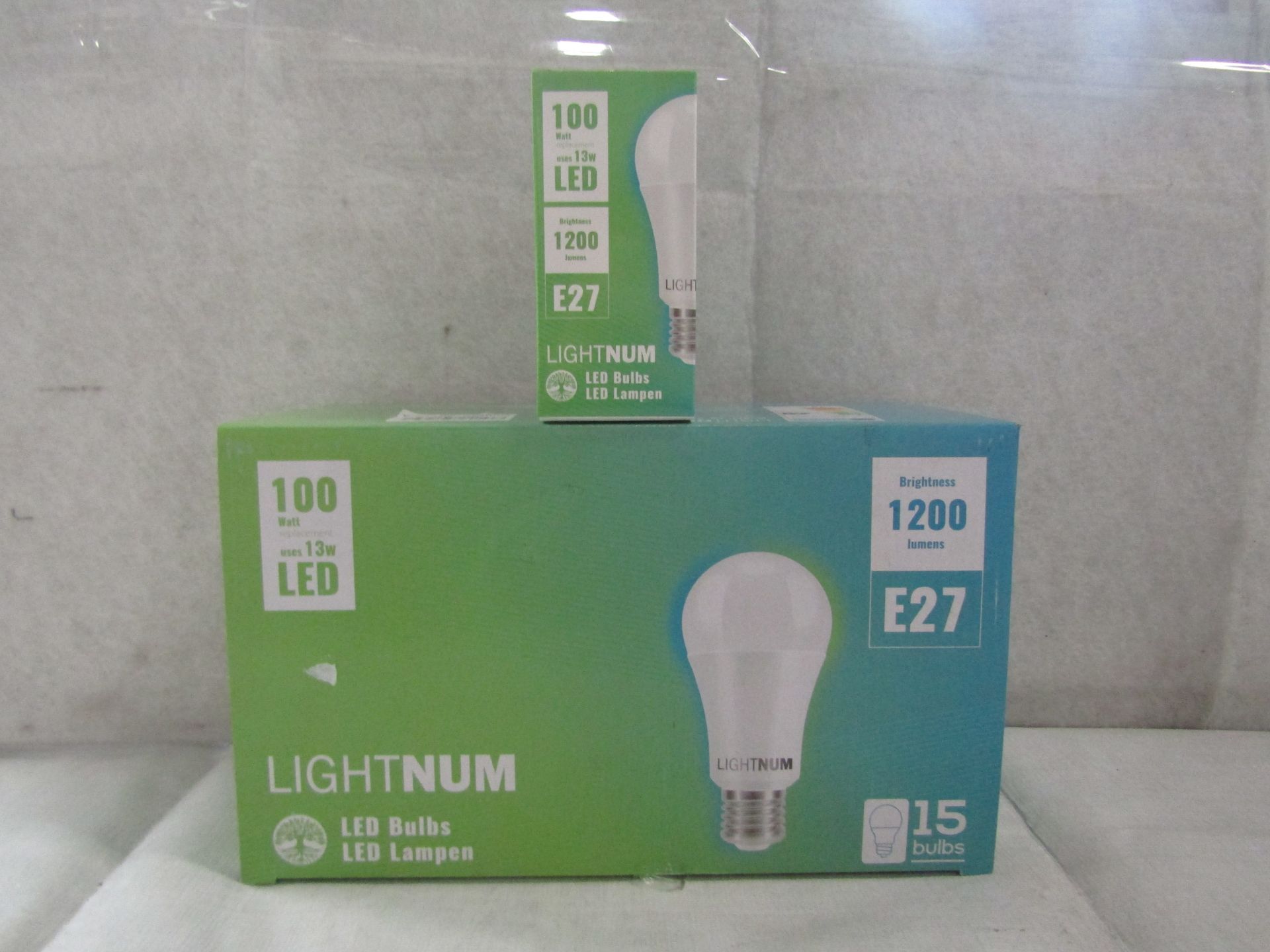 LIGHTNUM - E27 1200 Lumen LED Light Bulbs - Pack of 15 - New & Boxed.