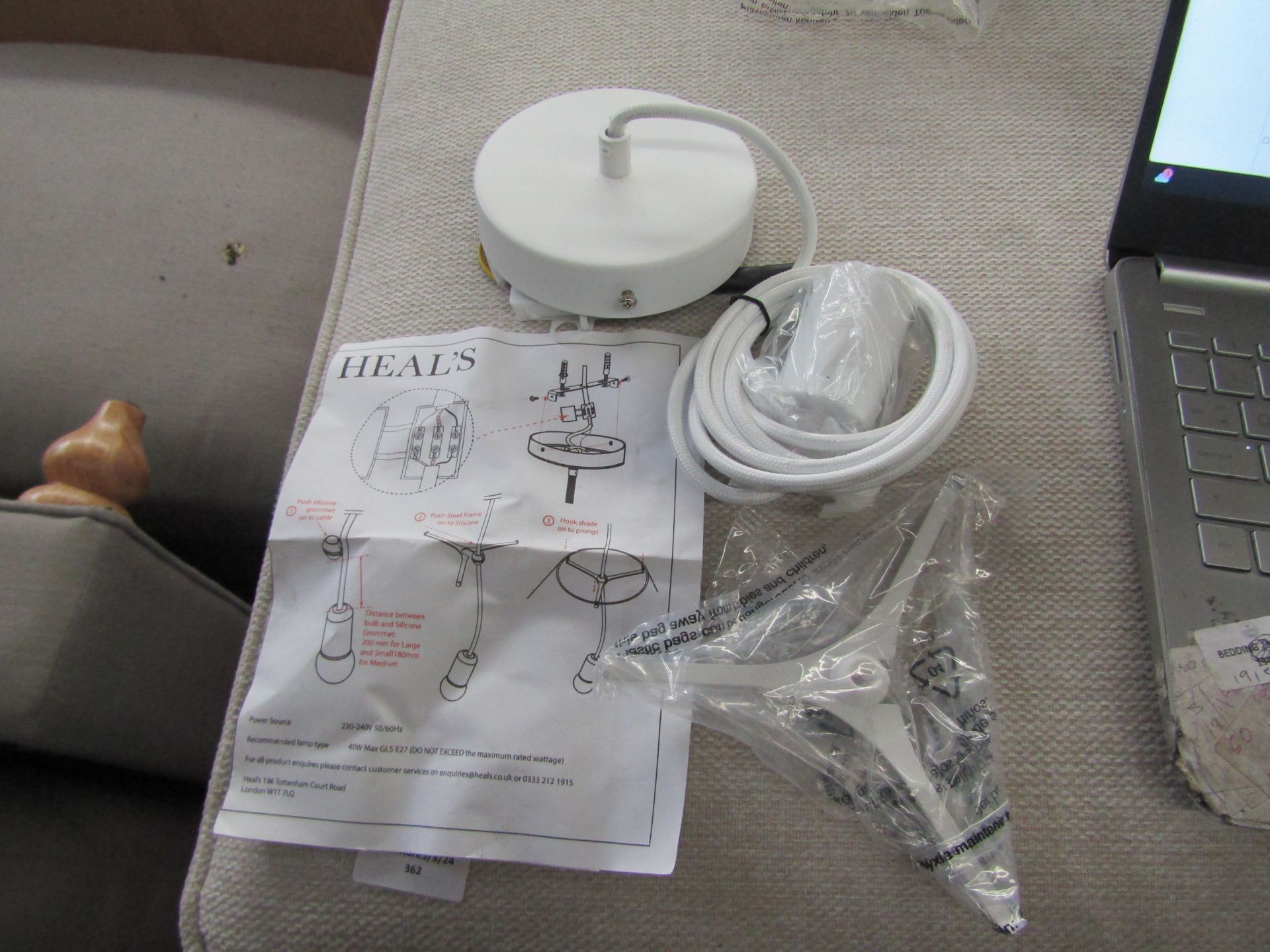 Heals Tripod Shade Holder White RRP 30About the Product(s)Tripod base is a minimal, discreet, flat