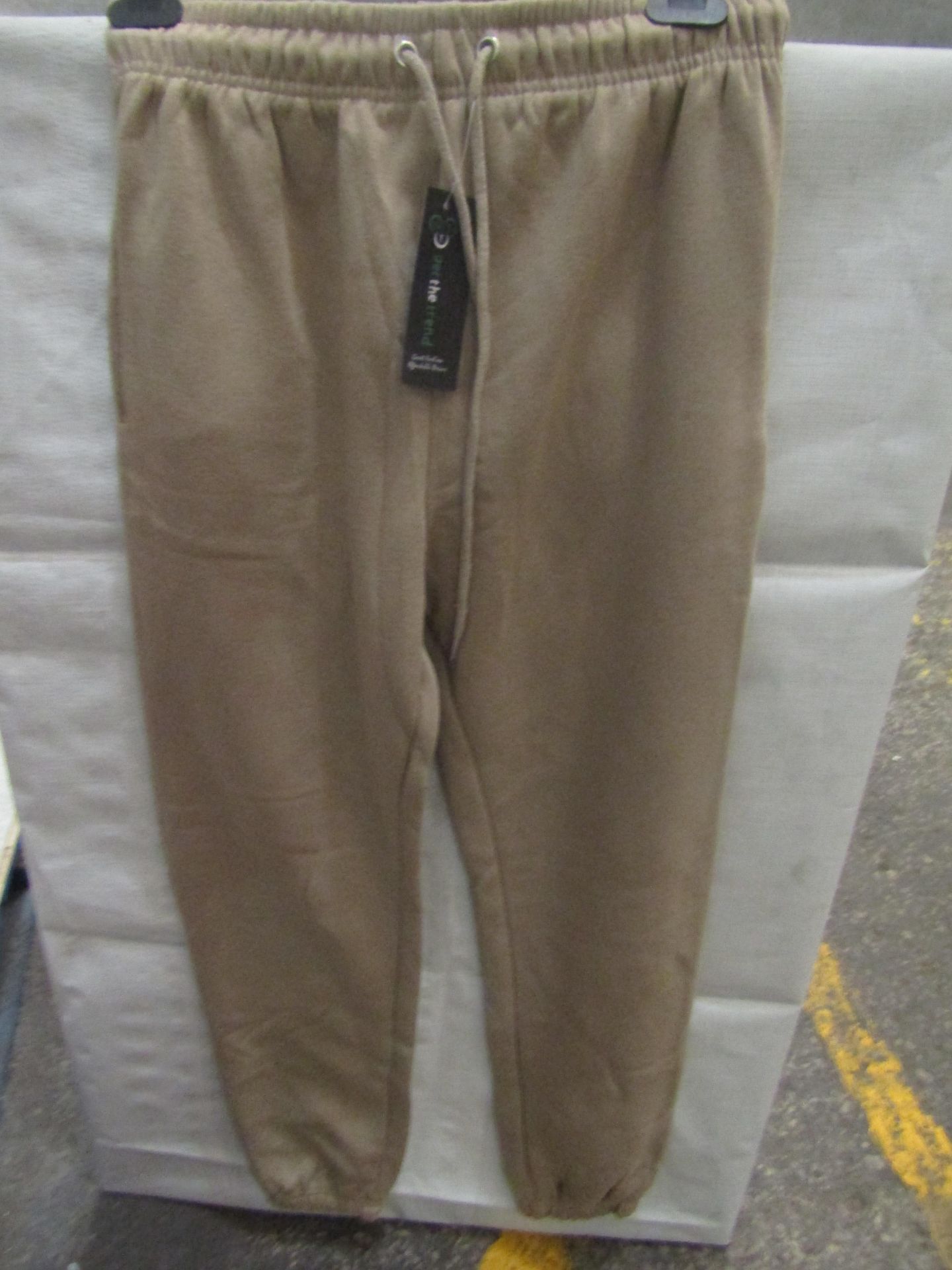 1 X Pair of Get The Trend Joggers Beige Size M New With Tags