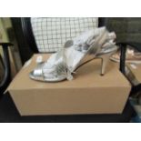 Ladies High Heel Shoes, Size Uk 7, Silver, Unworn & Boxed. See Image.