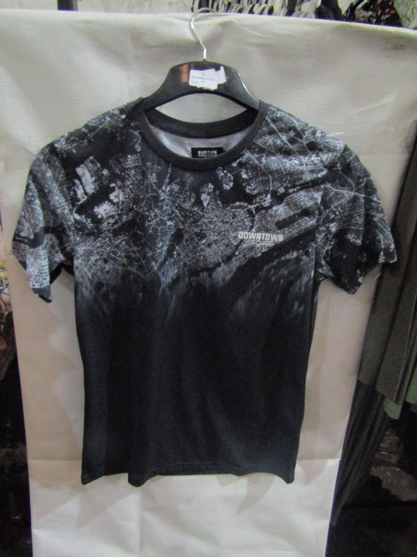 Burtons Menswear Downtown T Shirt, Size: S - Good Condition.