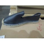 JD Williams Lotus Ladies Slip On Flat Shoes, Size: 6 - Unused & Boxed.