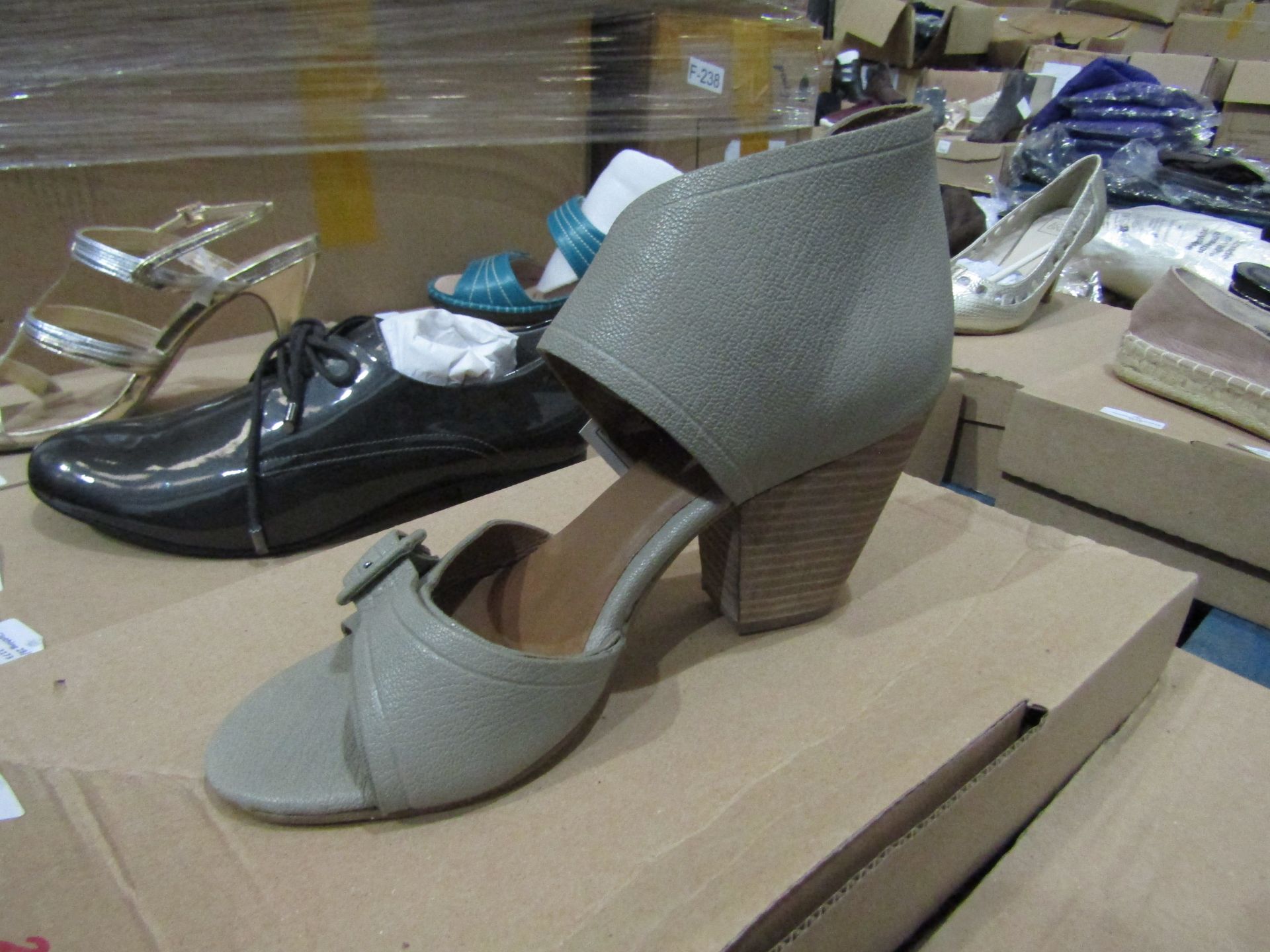 Ladies Khaki High Heel Shoes, Uk 6, Unworn & Boxed.