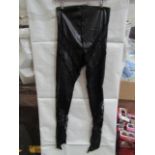 1x Box Containing Approx 40x Pretty Little Thing Shape Black Faux Leather Lace Insert Leggings, Size