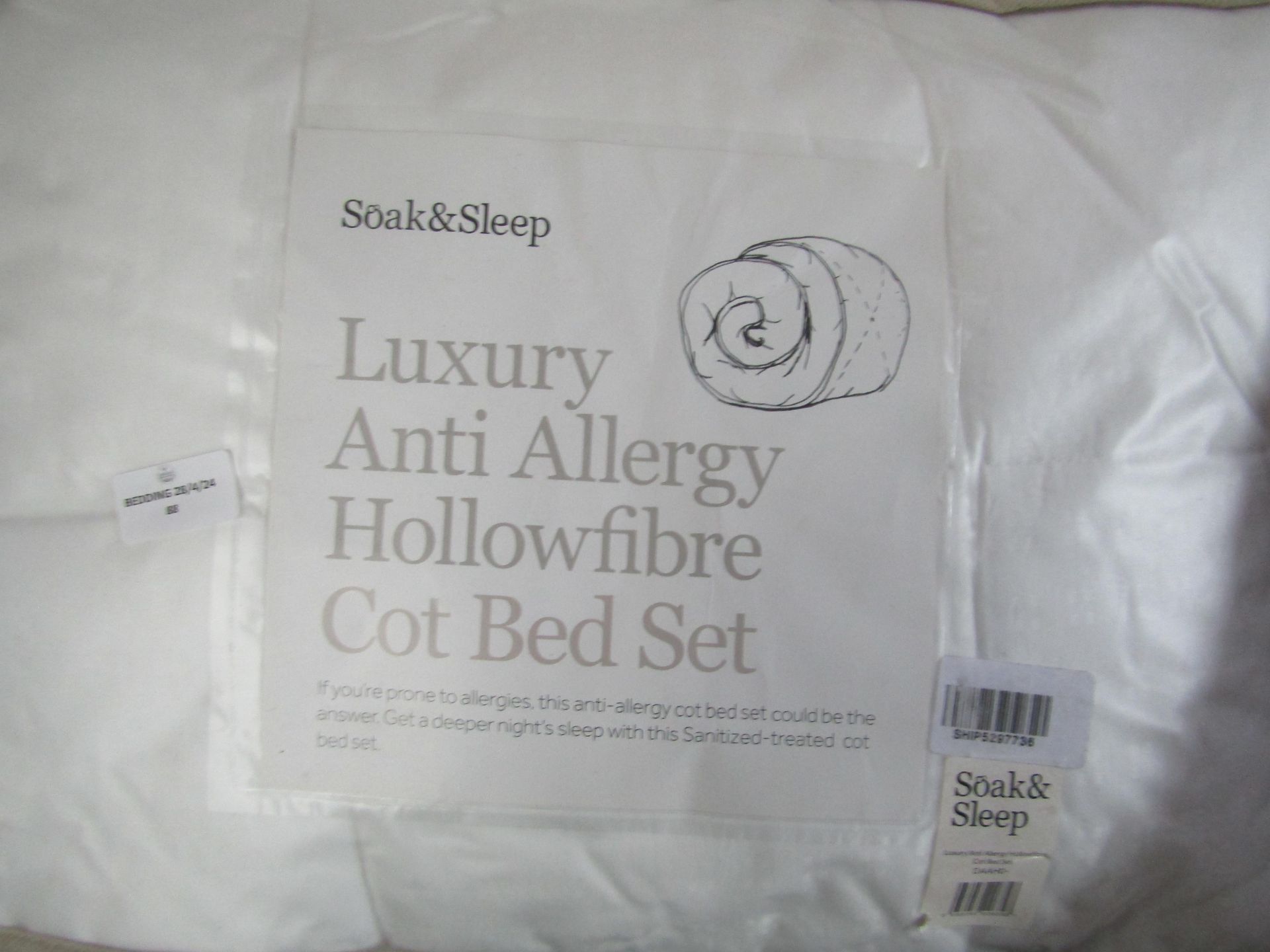 Soak & Sleep Luxury Anti Allergy Hollowfibre Cot Bed Set RRP 50 This item looks to be in good