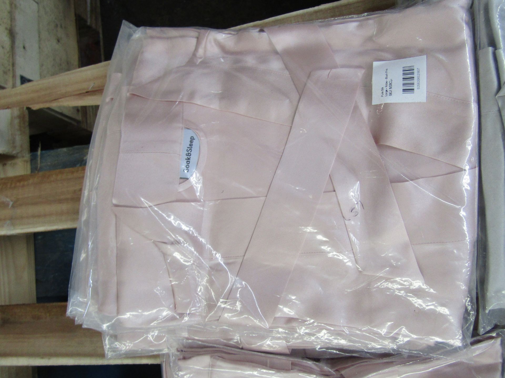 Soak & Sleep Blush Pink Pure Silk Large Robe RRP 70 Wrap yourself in irresistable luxury and relax