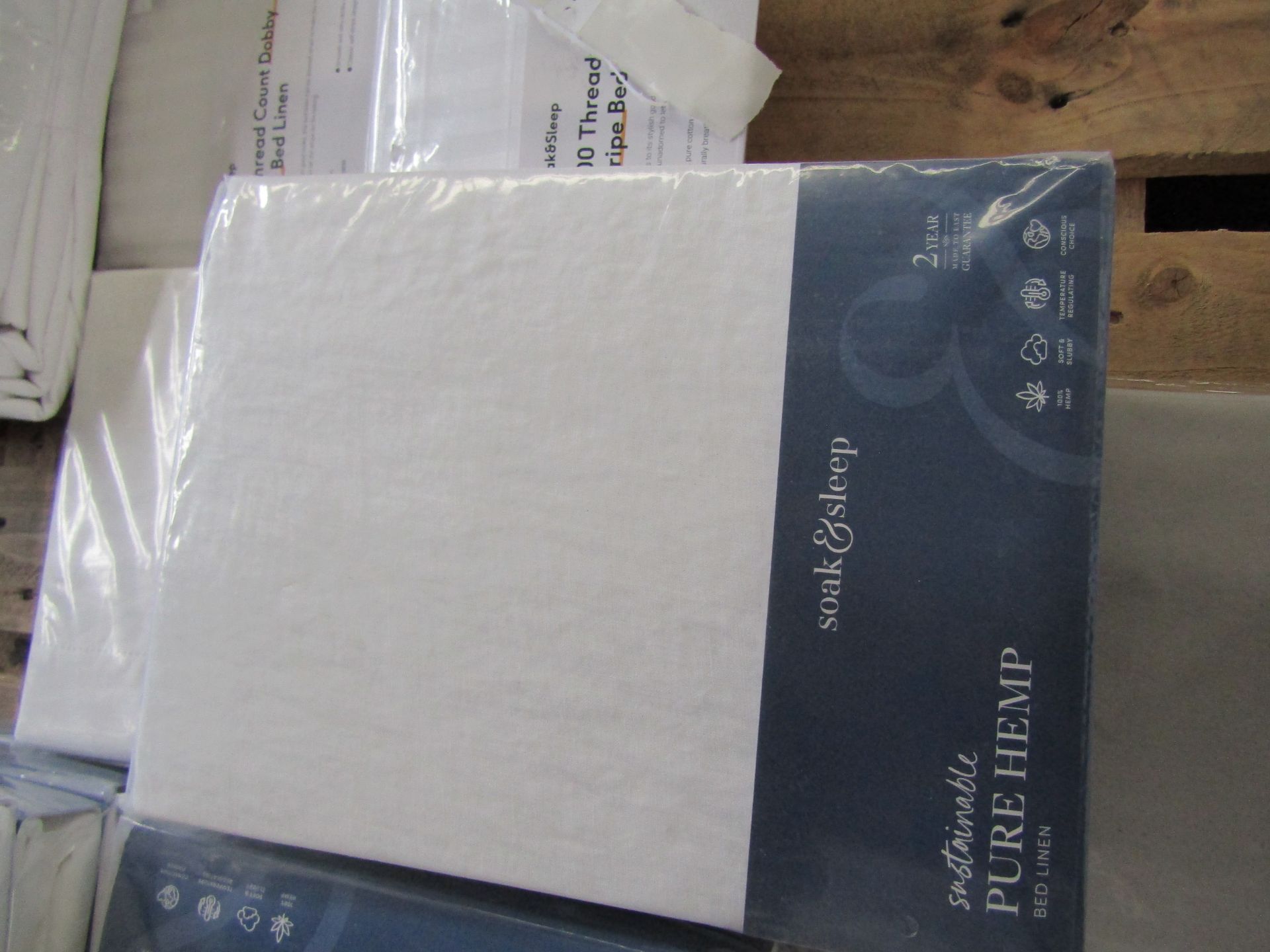 Soak & Sleep Soak & Sleep Chalk Pure Hemp Superking 30cm Fitted Sheet RRP 52 Soft, smooth and with - Image 2 of 2