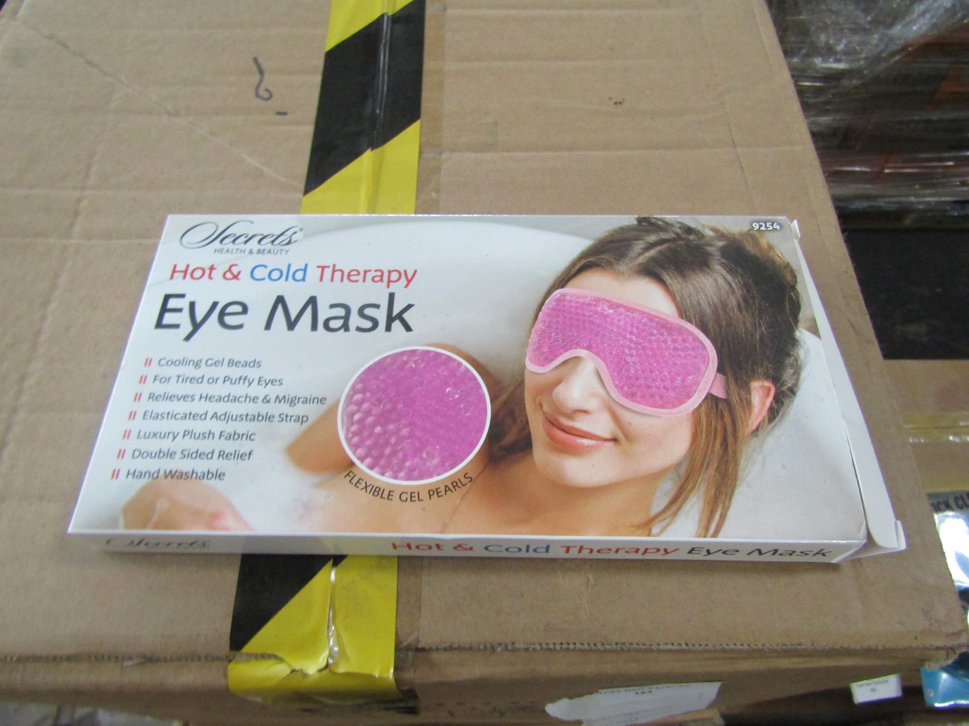 10x Secrets Hot and Cold therapy eye masks, unused and boxed