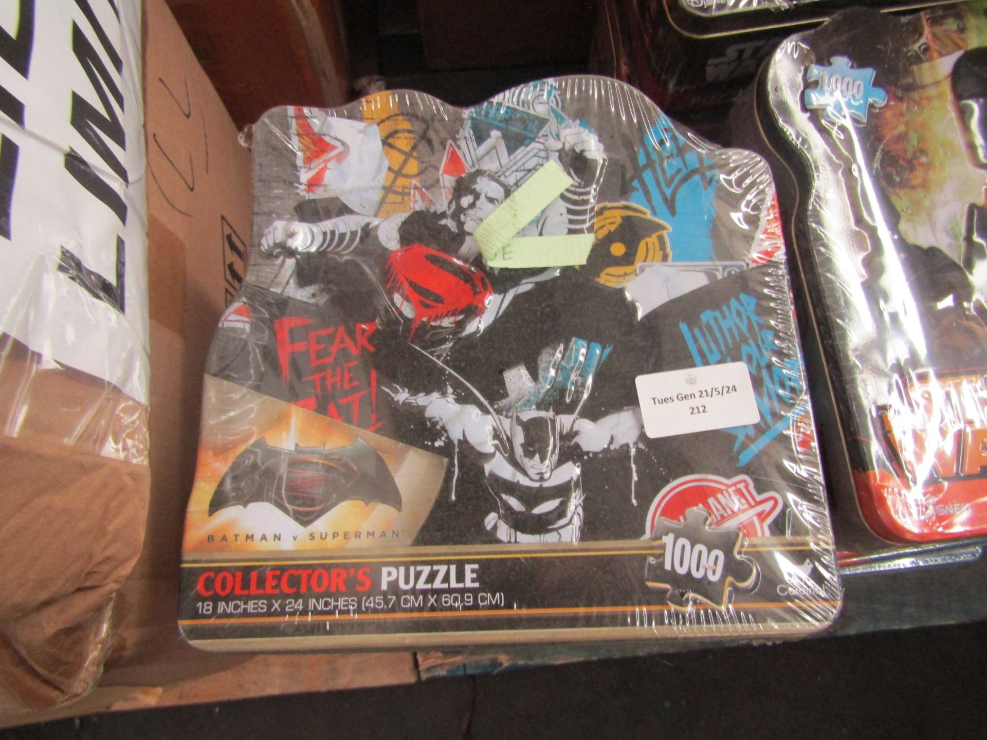 2x Staw Wars Collectors Puzzles, Unchecked & Packaged. 2x Batman vs Superman Collectors Puzzles,