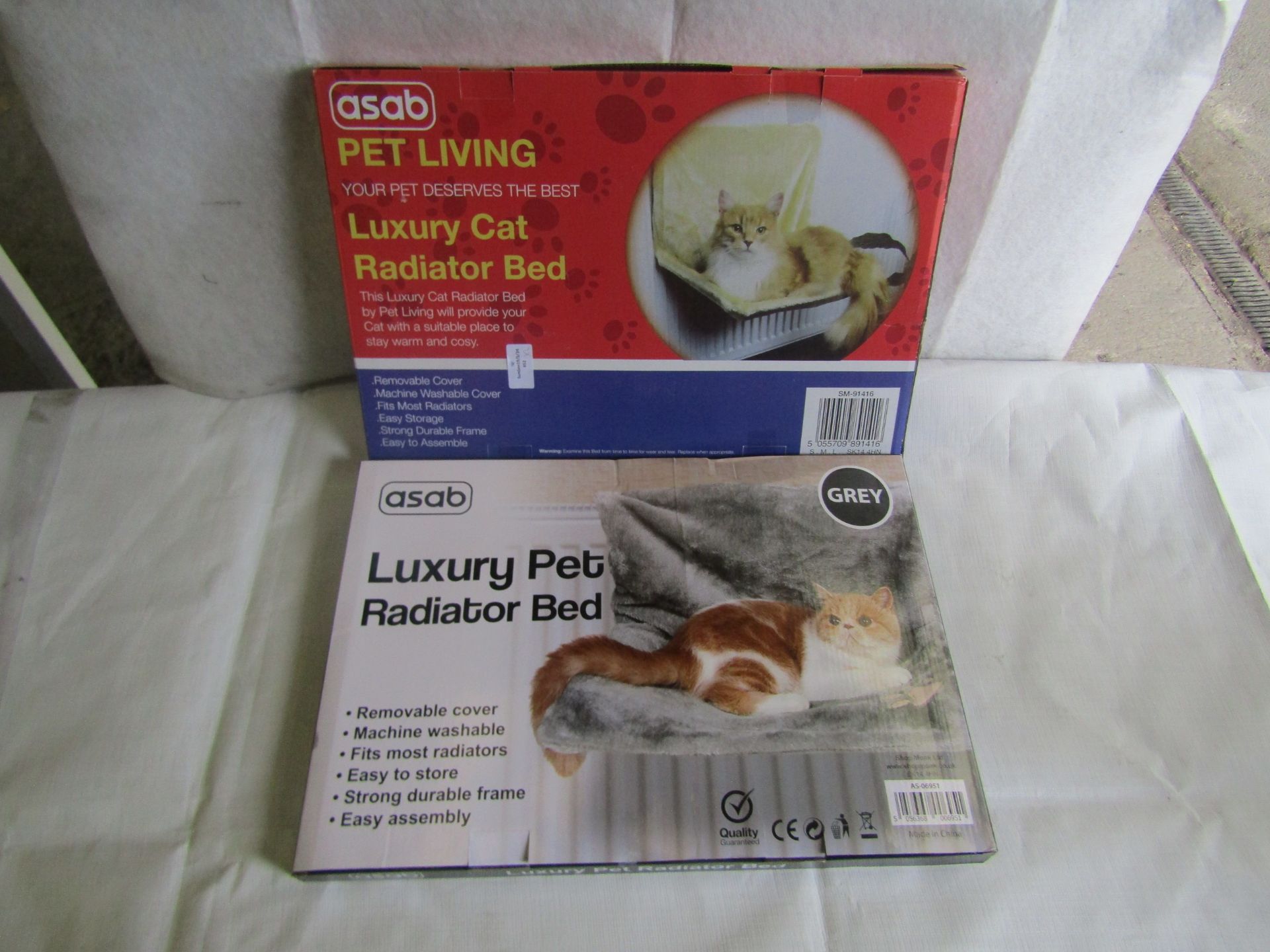 2x Items Being - 1x Asab Luxury Cat Radiator Bed - 1x Asab Luxury Pet Radiator Bed - Both