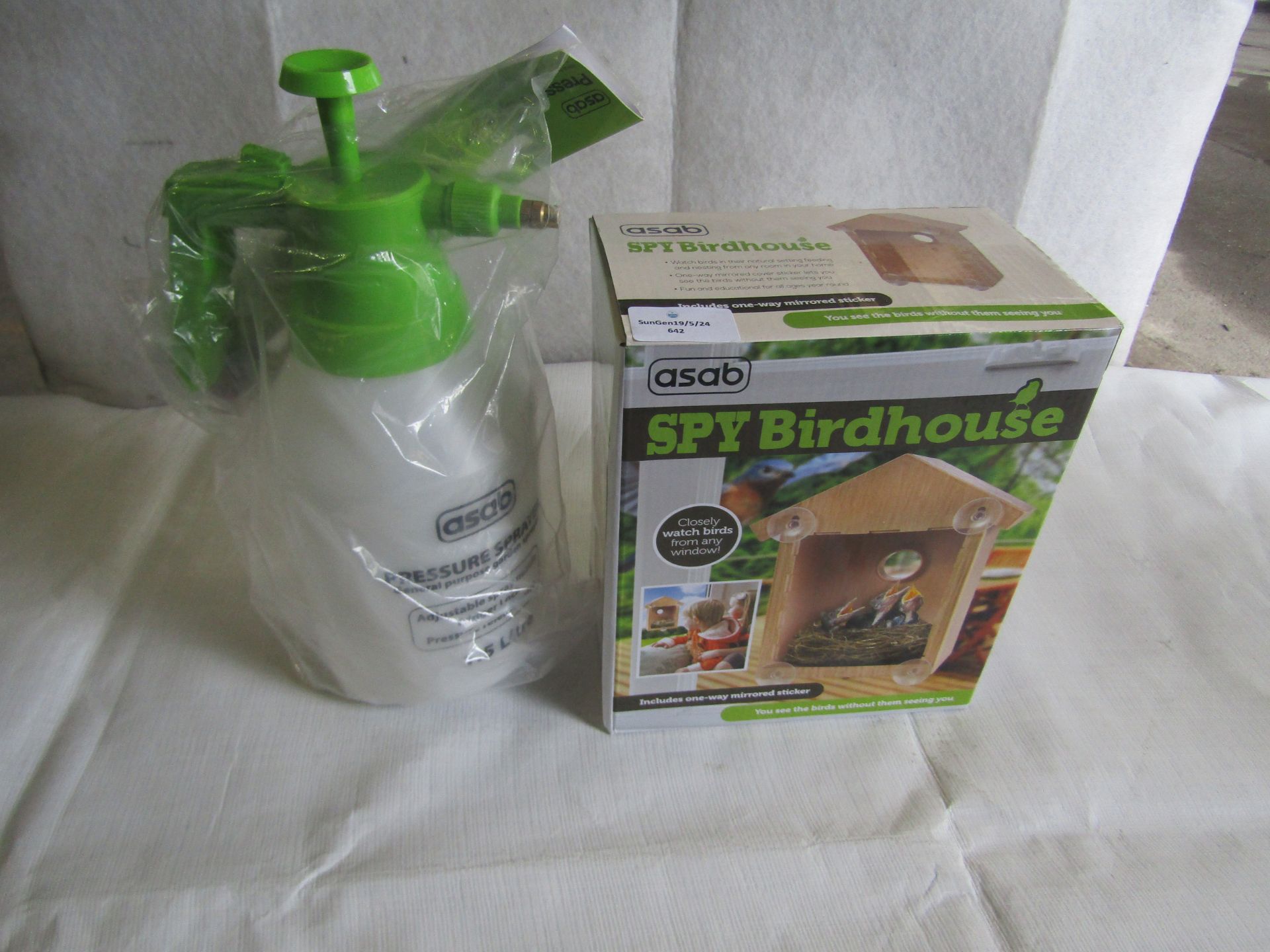 2x Items Being - 1x Asab 1.5L Pressure Sprayer - 1x Asab Spy Birdhouse, See The Birds Without Them