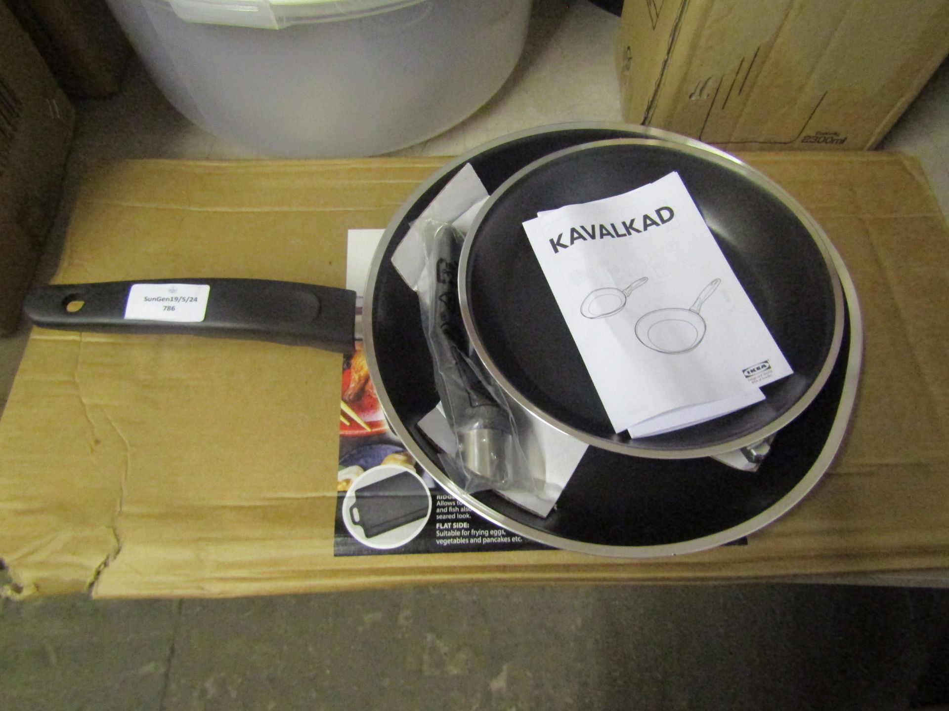 Kavalkad 2 Piece Frying Pan Set - Big Pan Slightly Bent & Unpackaged.