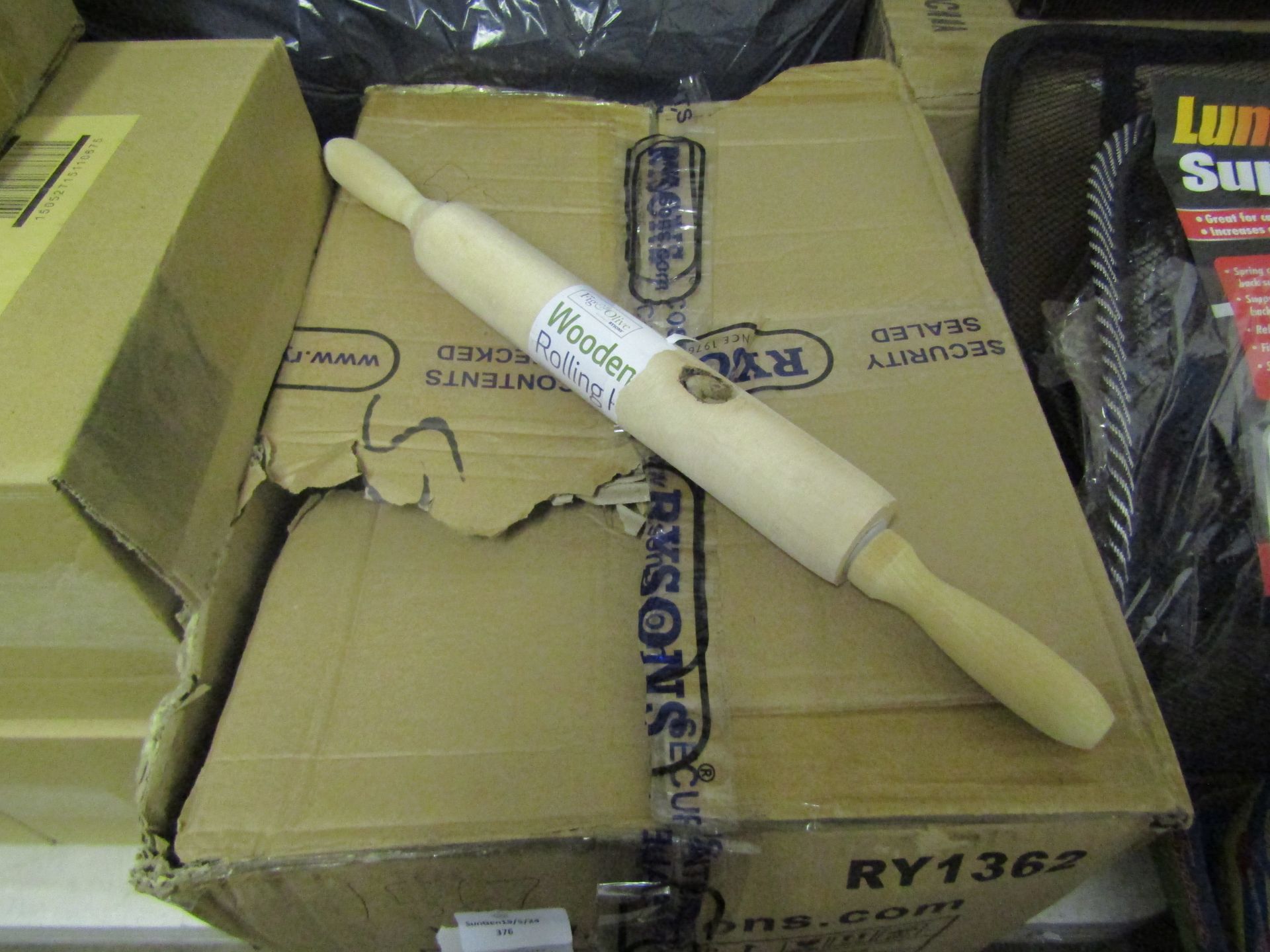 5x Wooden Rolling Pins, Packaged.