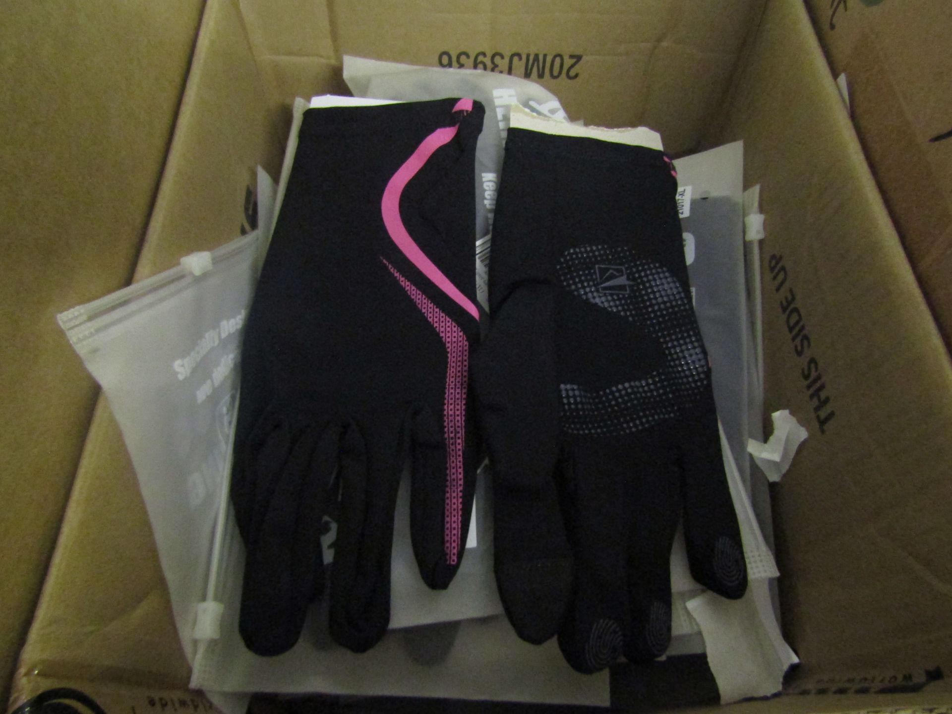 5x Sports gloves with smart phone fore finger, new Black & Pink, size XL