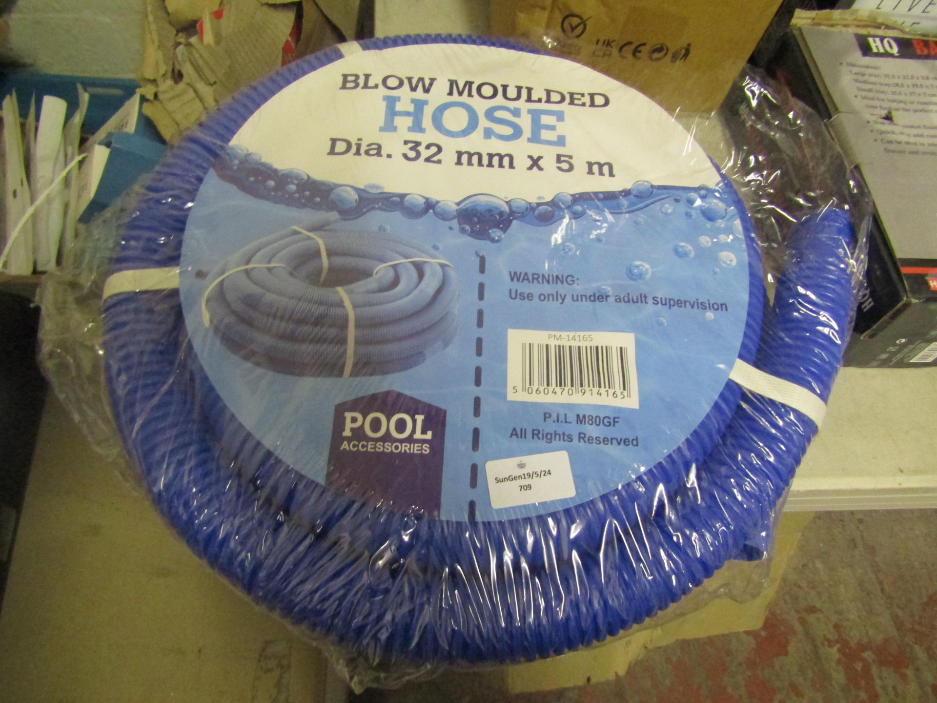 Pool Accessories Blow Moulded Hose, Size: 32mm x 5m - Unused & Packaged.