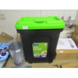 Pet Favourites 30L Large Pet Food Container, Black/Green - Looks To Be In Good Condition.