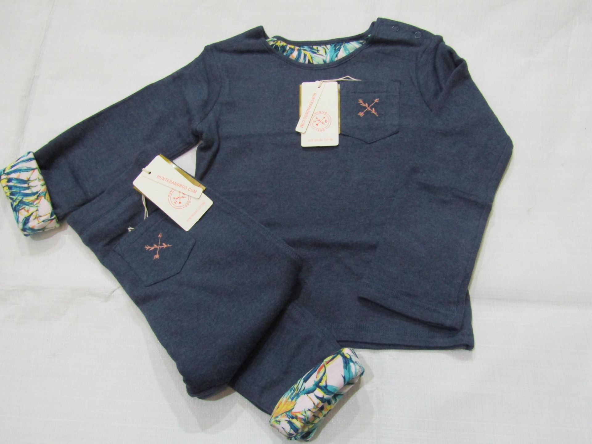 Hunter & Boo Reversible Sweater & Leggings Palawan/Navy Aged 4-5 yrs New & Packaged RRP Sweater £