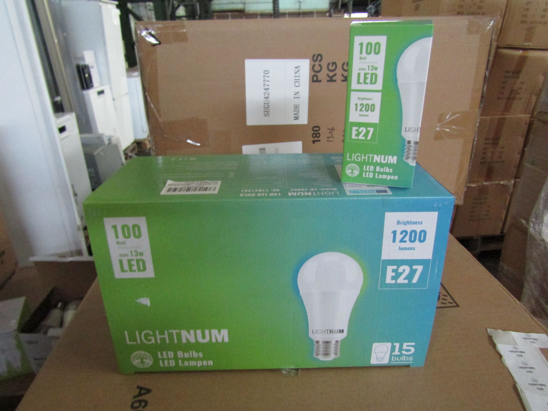 LIGHTNUM - E27 1200 Lumen LED Light Bulbs - Pack of 15 - New & Boxed.