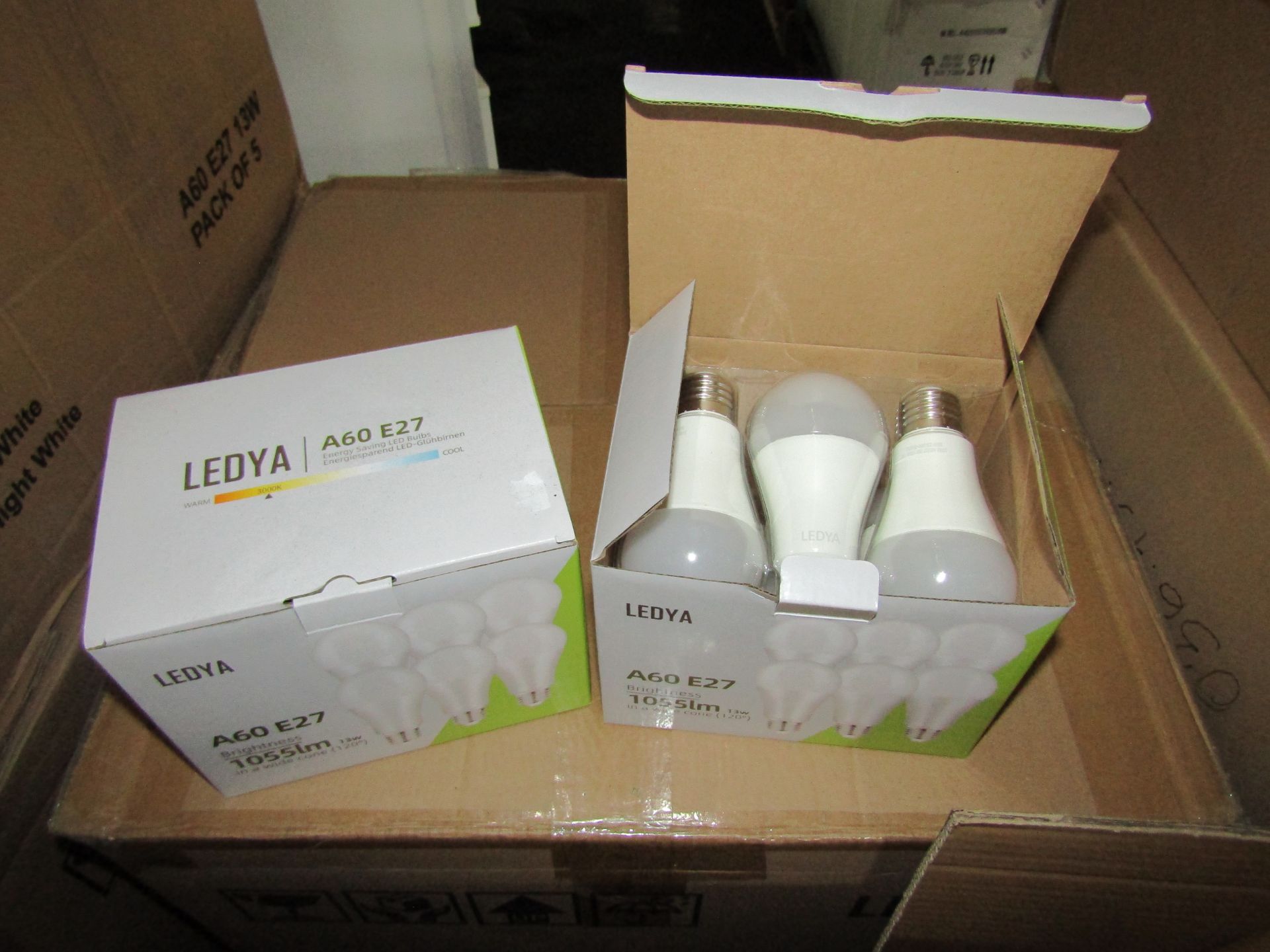 5X LIGHTNUM - E27 1055 Lumen LED Light Bulbs - Pack of 4 - New & Boxed.