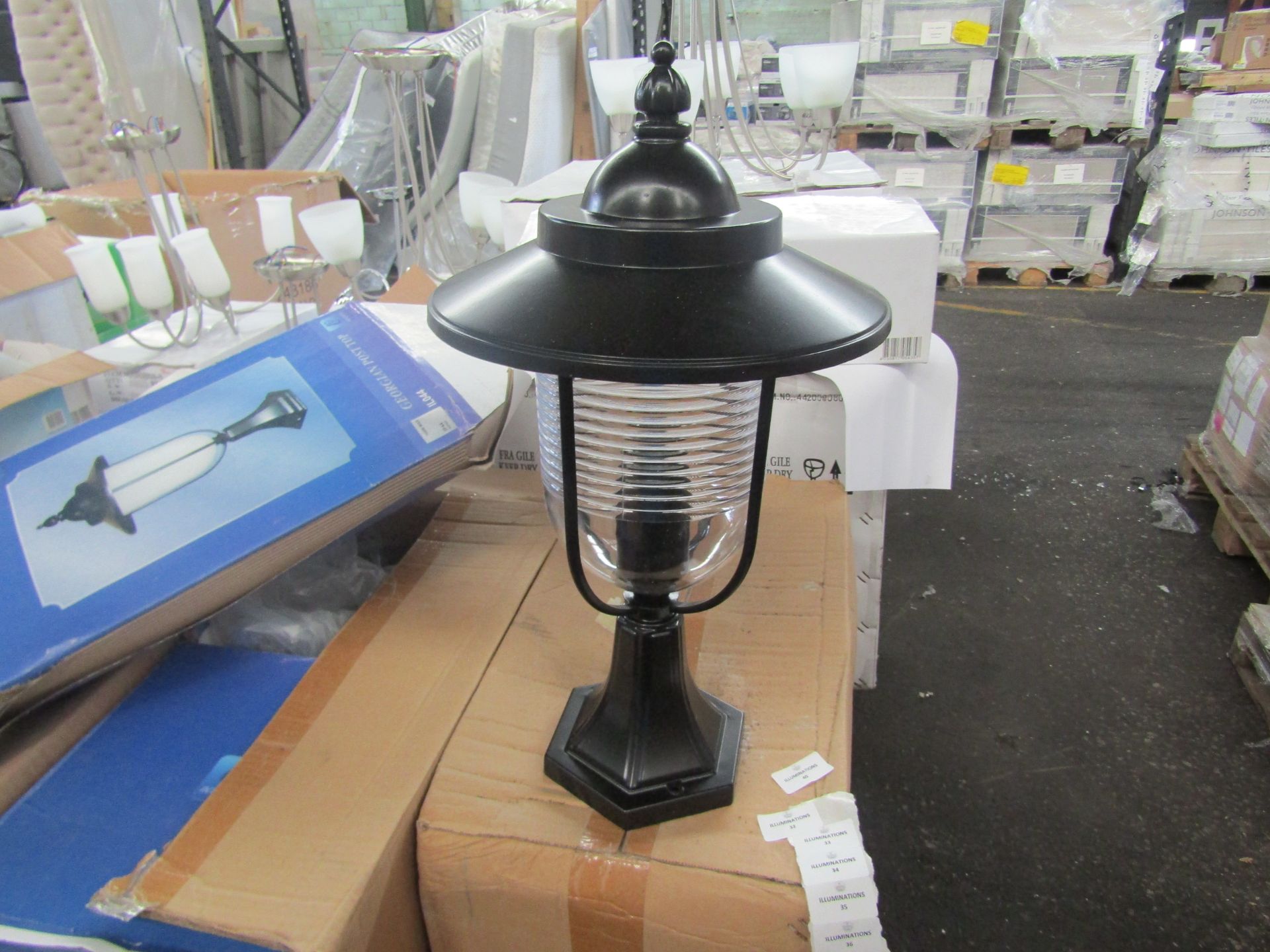 Integrity Lighting black outdoor Georgian post top. H44CM X W24CM. New & Boxed (boxes are shop